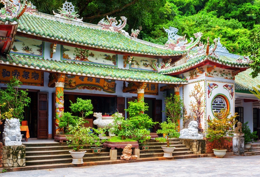 Gợi ý lịch trình du lịch Đà Nẵng 3 ngày 2 đêm từ A - Z Chùa Linh Ứng, Ngũ Hành Sơn