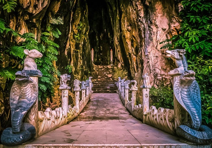 Gợi ý lịch trình du lịch Đà Nẵng 1 ngày trọn bộ chi tiết nhất Động Âm Phủ, Ngũ Hành Sơn