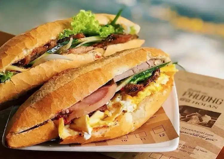 Top 5 món đặc sản Hội An ngon nhất bạn không thể bỏ lỡ Bánh mì Hội An