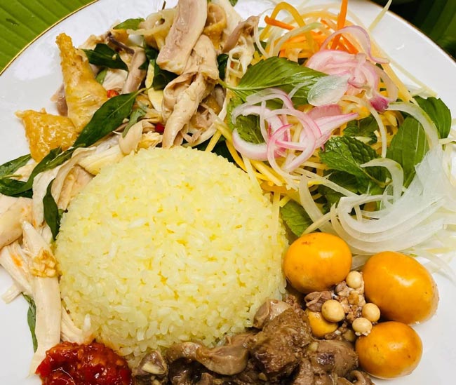 Top 5 món đặc sản Hội An ngon nhất bạn không thể bỏ lỡ Cơm gà Hội An